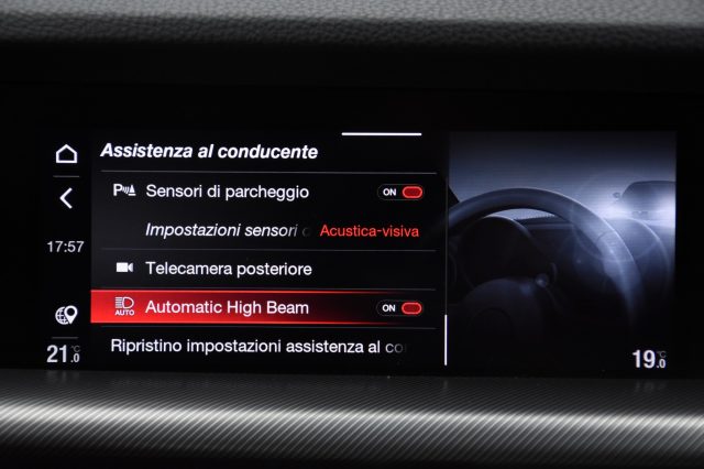 ALFA ROMEO Stelvio usata, con Sedile posteriore sdoppiato