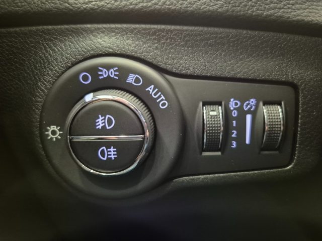 JEEP Compass usata, con Autoradio digitale