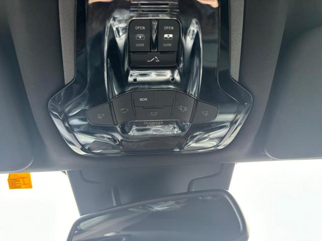 ALFA ROMEO Stelvio usata, con Specchietti laterali elettrici