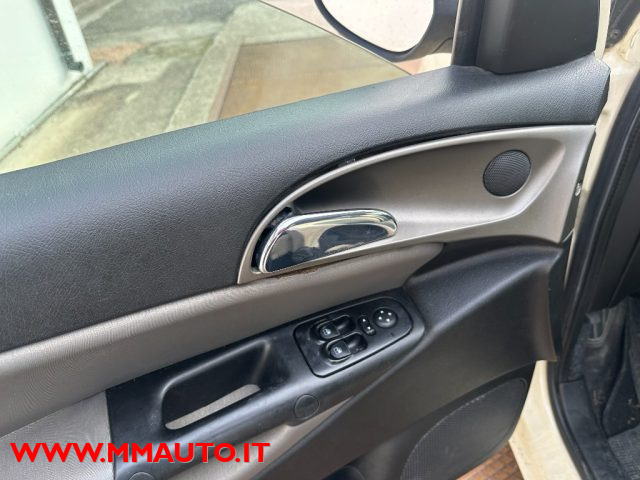 LANCIA Ypsilon usata, con Chiusura centralizzata