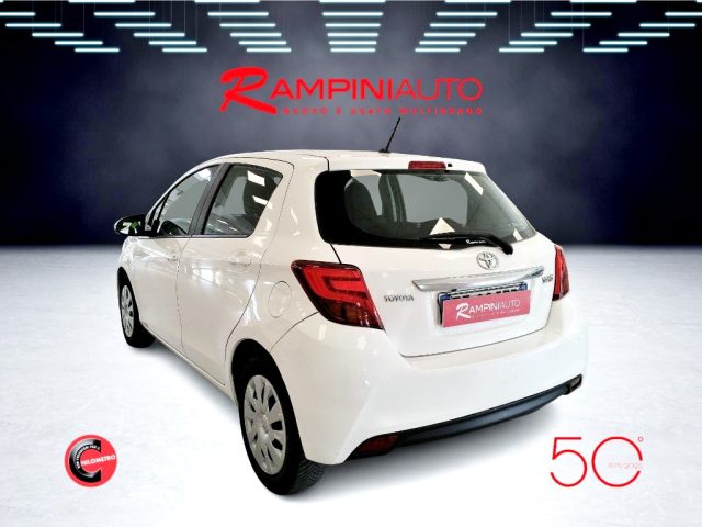 TOYOTA Yaris usata 8
