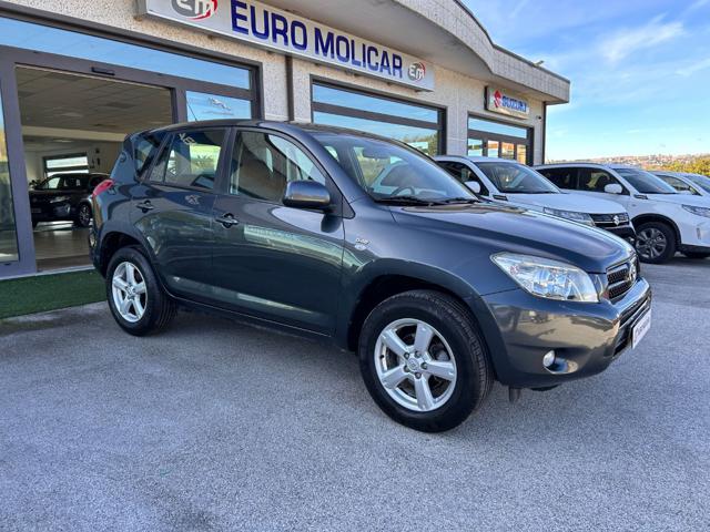 TOYOTA RAV 4 usata, con Airbag