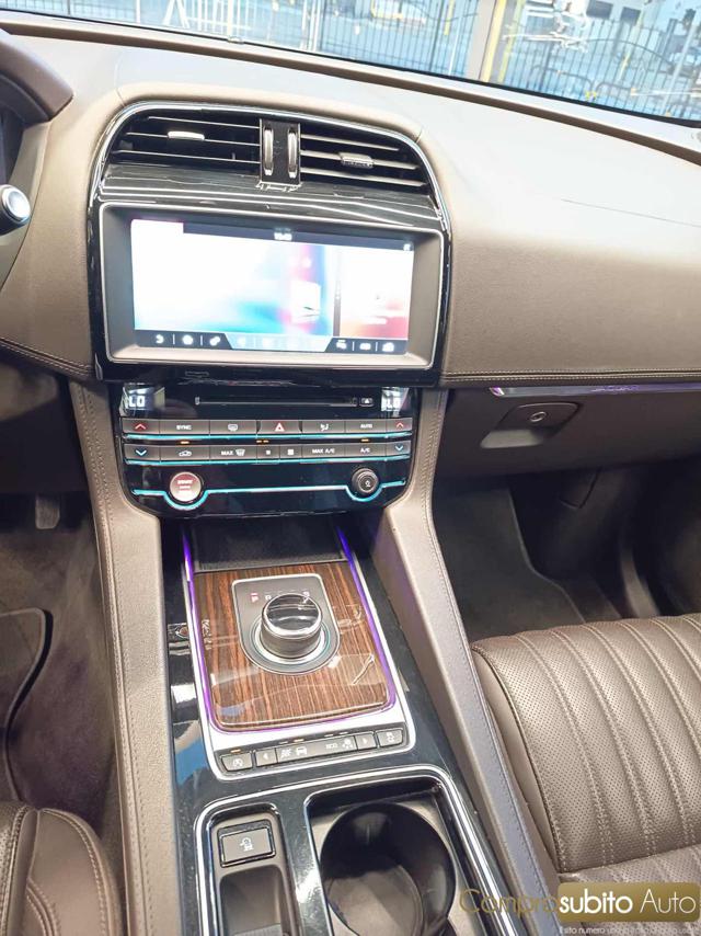 JAGUAR F-Pace usata, con ESP