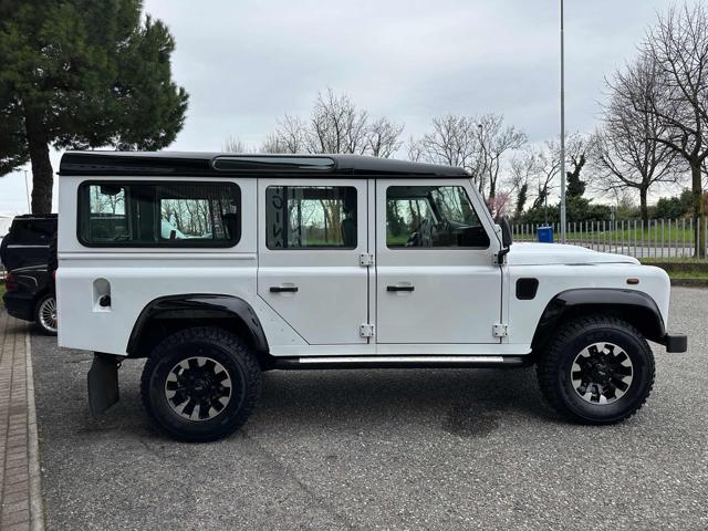LAND ROVER Defender usata, con Gancio traino