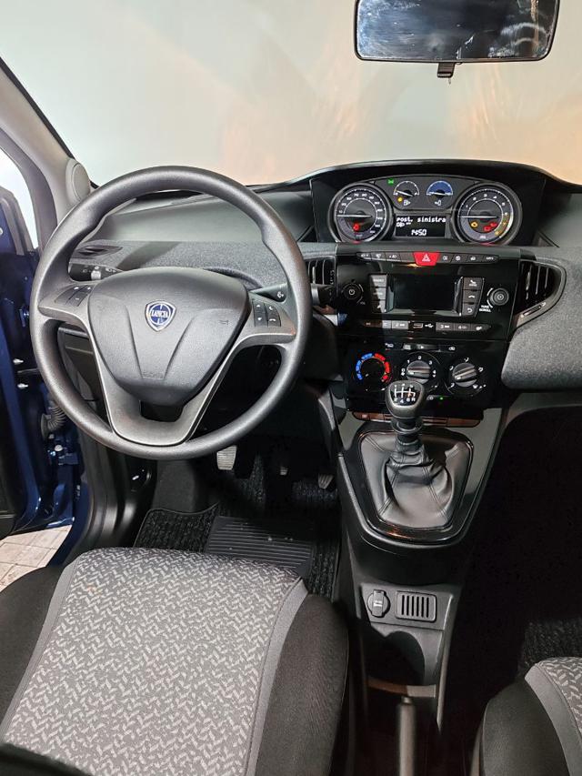 LANCIA Ypsilon usata, con Fendinebbia