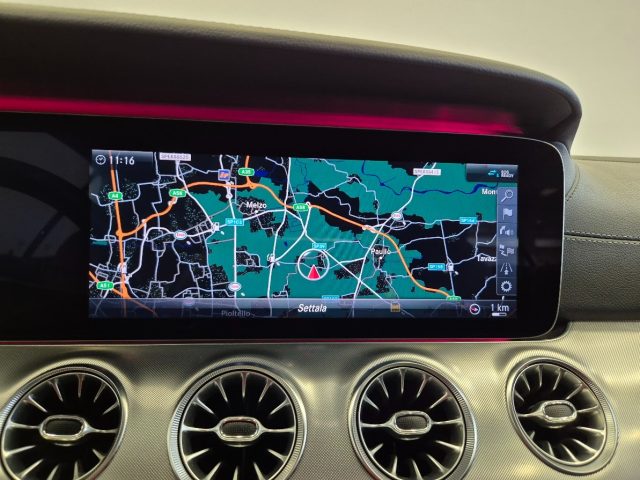 MERCEDES-BENZ E 220 usata, con Luci diurne LED