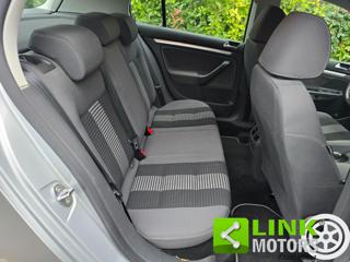 VOLKSWAGEN Golf usata, con Autoradio