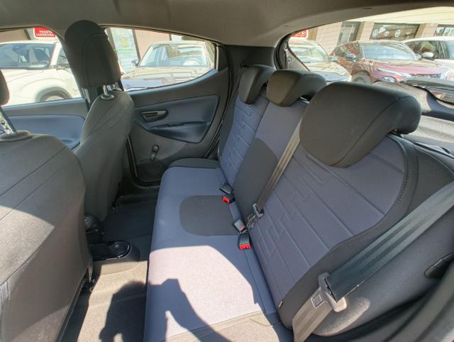 LANCIA Ypsilon usata, con Park Distance Control