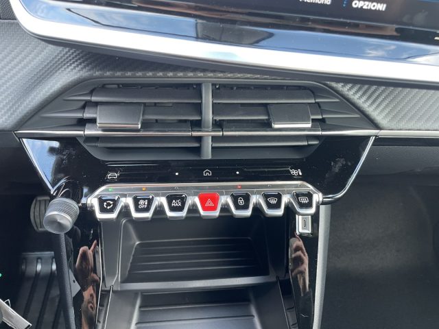 PEUGEOT 2008 usata, con Sensori di parcheggio posteriori