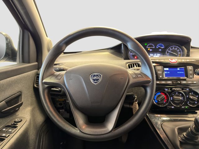 LANCIA Ypsilon usata 11