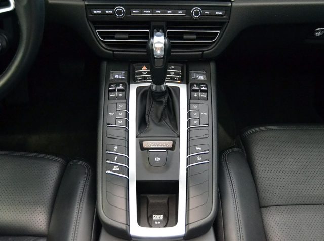 PORSCHE Macan usata, con Controllo trazione