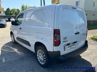 TOYOTA Proace City usata, con Airbag