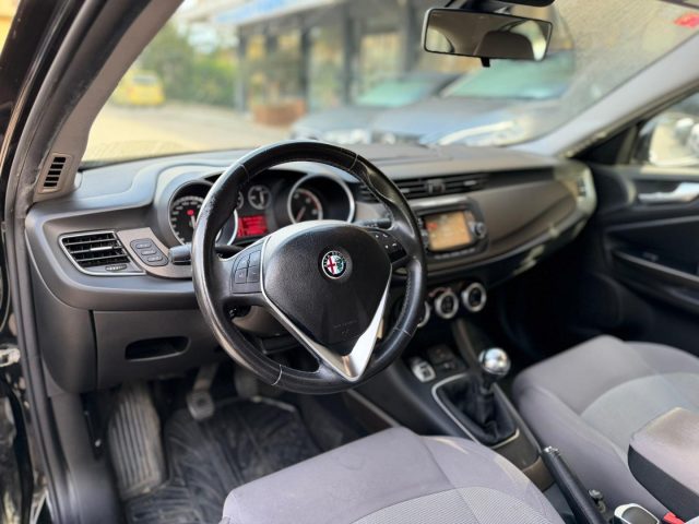 ALFA ROMEO Giulietta usata, con Autoradio
