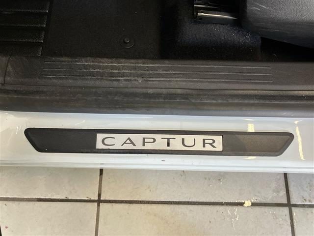 RENAULT Captur usata 26