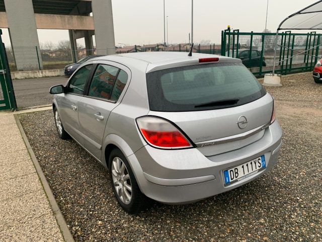 OPEL Astra usata, con Boardcomputer