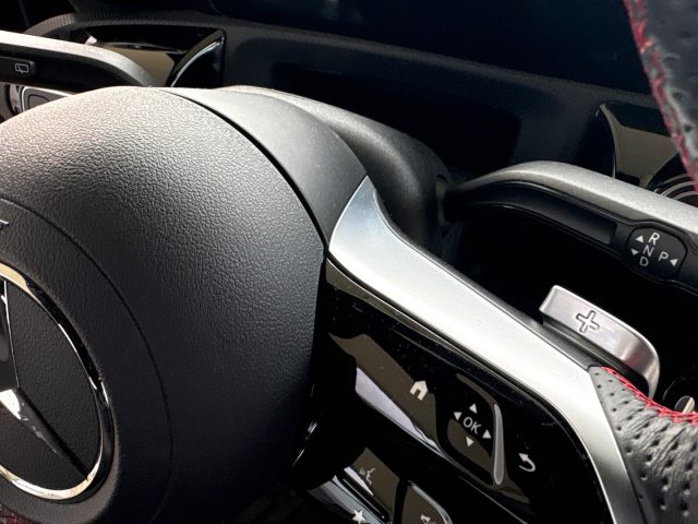 MERCEDES-BENZ A 180 usata, con Sensori di parcheggio anteriori