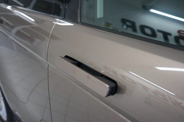 LAND ROVER Range Rover Evoque usata, con USB