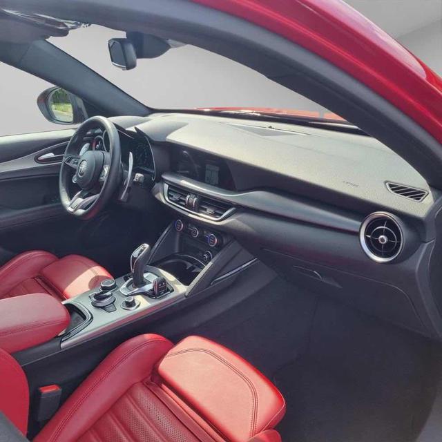 ALFA ROMEO Stelvio usata, con Autoradio