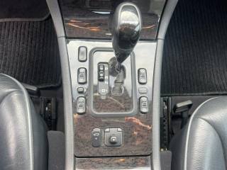 MERCEDES-BENZ E 320 usata, con Regolazione elettrica sedili