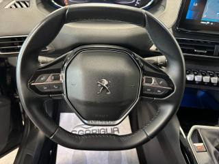 PEUGEOT 5008 usata, con Cerchi in lega