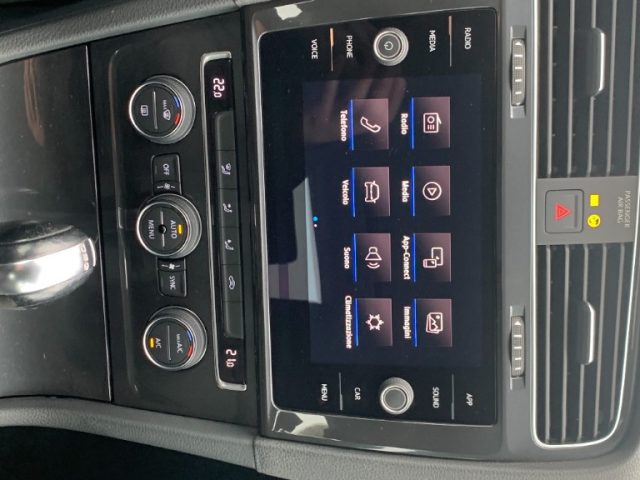 VOLKSWAGEN Golf usata, con Fari Xenon