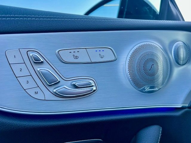 MERCEDES-BENZ E 220 usata, con USB
