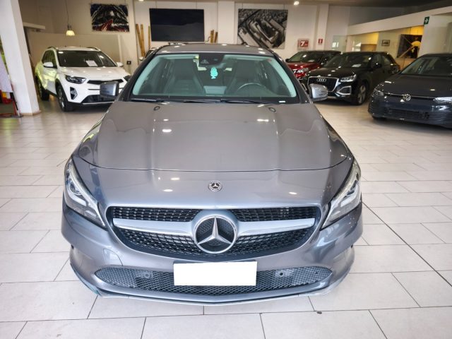 MERCEDES-BENZ CLA 200 usata, con Airbag