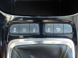 OPEL Crossland X usata, con Telecamera per parcheggio assistito