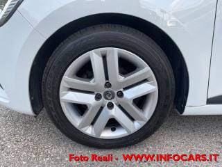 RENAULT Clio usata, con Autoradio digitale