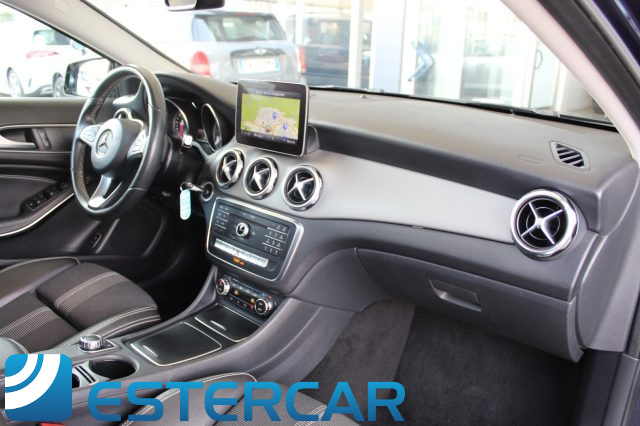 MERCEDES-BENZ GLA 180 usata, con Bracciolo