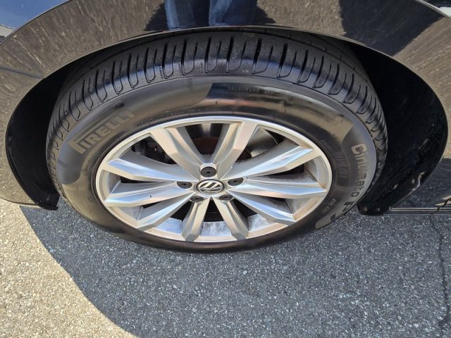 VOLKSWAGEN Passat usata, con Autoradio