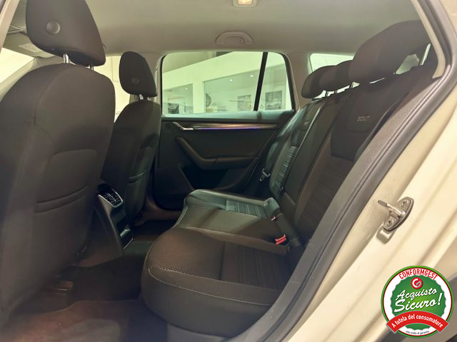 SKODA Octavia usata, con Fari LED