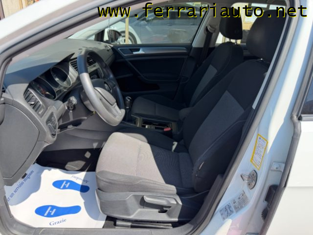 VOLKSWAGEN Golf usata, con Autoradio