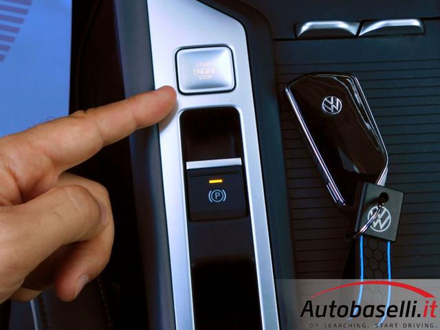 VOLKSWAGEN Passat usata, con Frenata d
