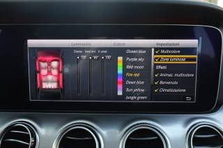 MERCEDES-BENZ E 220 usata, con Specchietti laterali elettrici