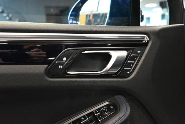 PORSCHE Macan usata 46