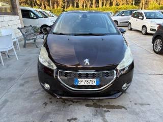 PEUGEOT 208 usata, con Airbag