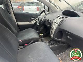 TOYOTA Yaris usata, con Airbag laterali