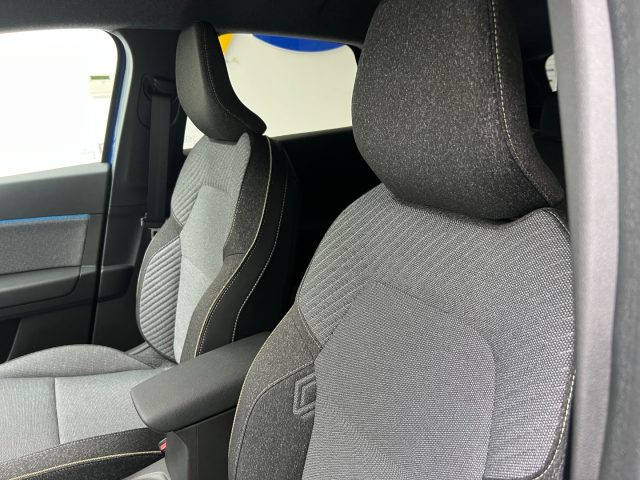 RENAULT Captur usata, con Touch screen