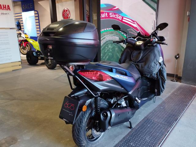YAMAHA X-MAX 300 usata 3