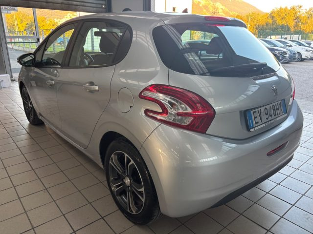 PEUGEOT 208 usata, con Autoradio
