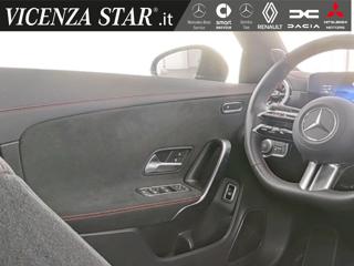 MERCEDES-BENZ CLA 200 usata, con Chiusura centralizzata