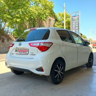 TOYOTA Yaris usata, con Autoradio