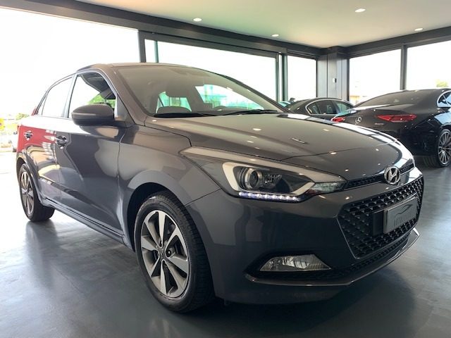 HYUNDAI i20 usata 2