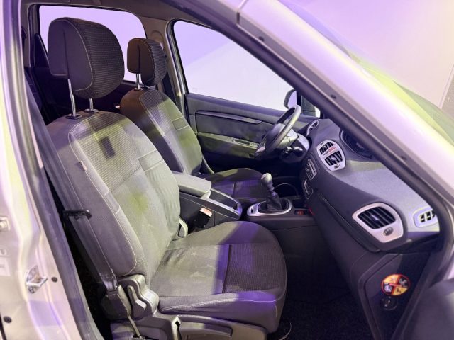 RENAULT Scenic usata 6