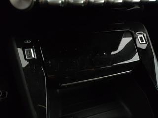 PEUGEOT 2008 usata, con Fari LED