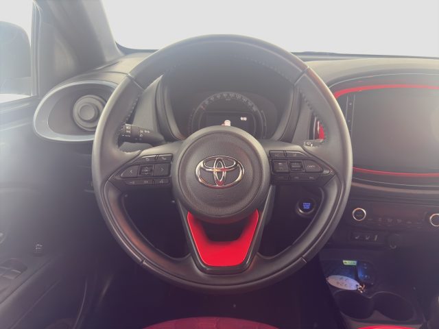 TOYOTA Aygo X usata 11