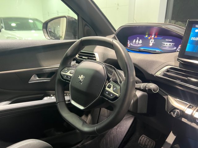 PEUGEOT 3008 usata, con Fari Xenon
