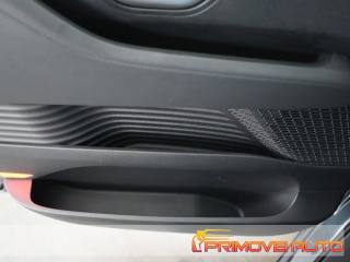 HYUNDAI Staria usata, con Specchietti laterali elettrici