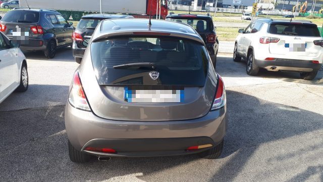 LANCIA Ypsilon usata, con Autoradio